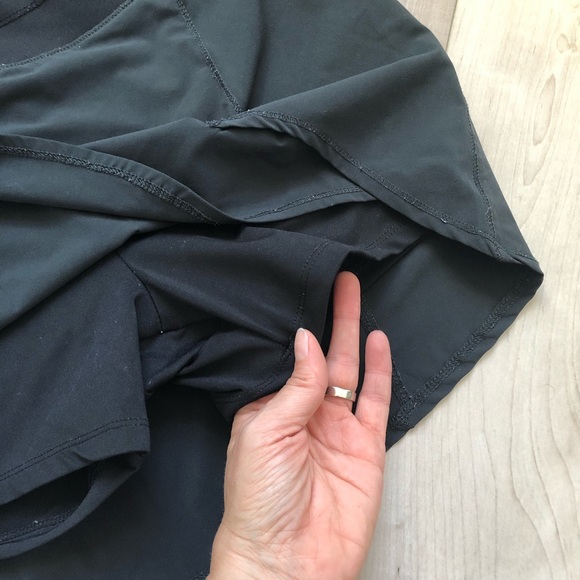 Oiselle running skirt with built-in shorts! In EUC - Picture 2 of 6